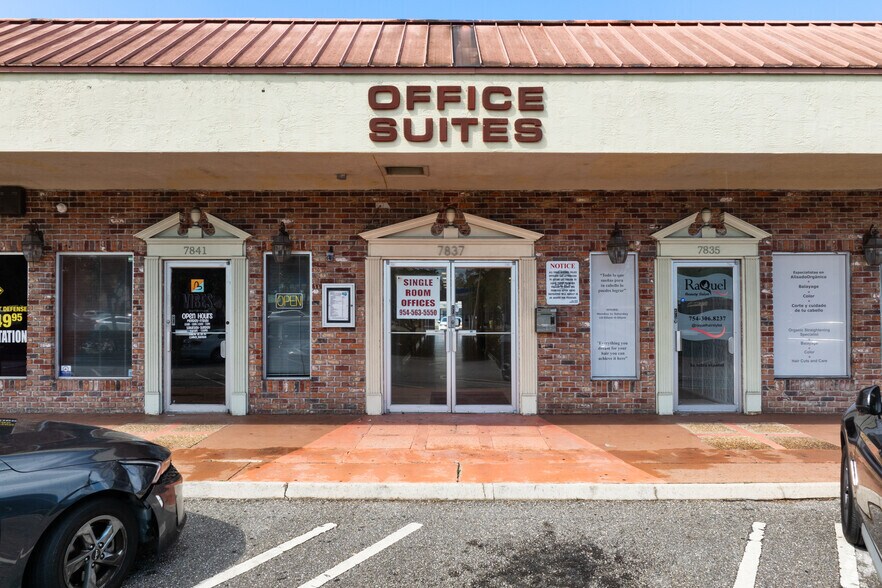 More Photos Of 7831-7865 W Sample Rd, Coral Springs General Retail For Lease