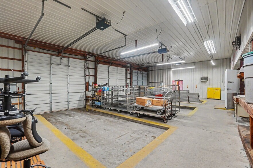 More Photos Of 1230 Locust St, Fremont Manufacturing For Lease