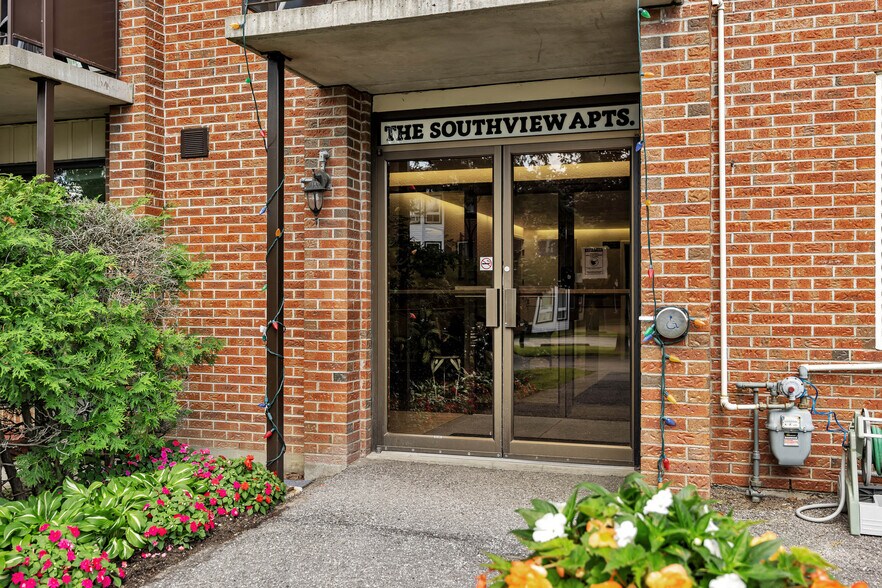 More Photos Of 18 Haggart St, Perth Apartments For Sale