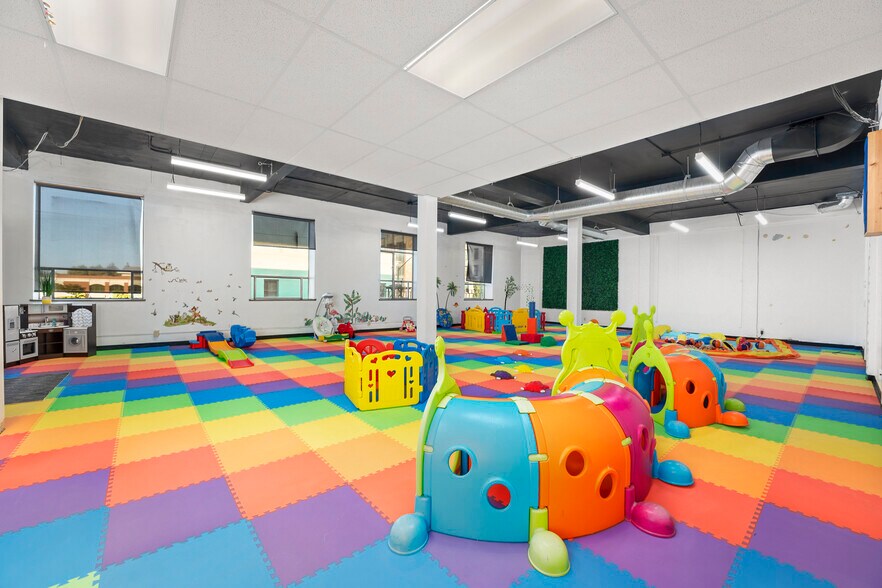 More Photos Of 347 E Weber Ave, Stockton Loft Creative Space For Sale