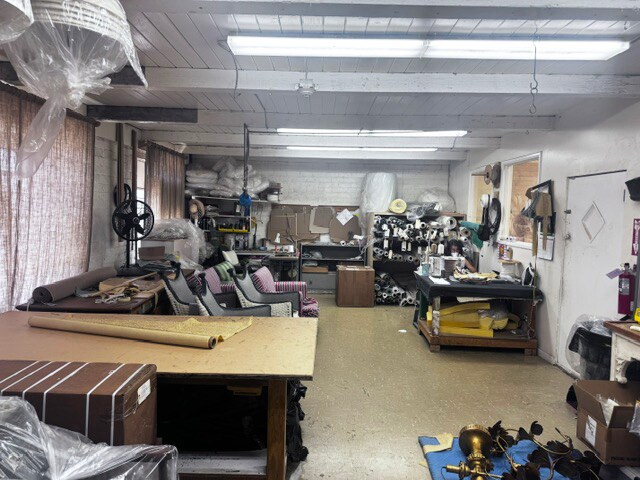 More Photos Of 5055 W Jefferson Blvd, Los Angeles Industrial For Sale