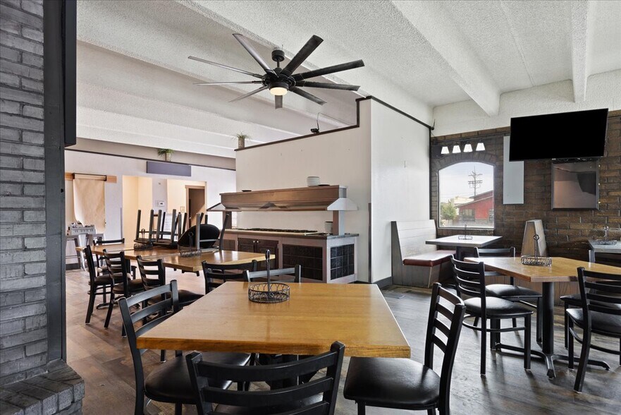 More Photos Of 122 W 6th St, Cheyenne Light Distribution For Lease