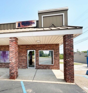 More Photos Of 2100-2128 Rock Rd, De Soto General Retail For Lease