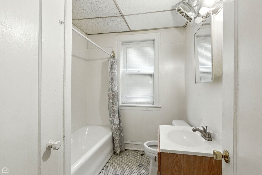 More Photos Of 936 E 80th St, Chicago Apartments For Sale
