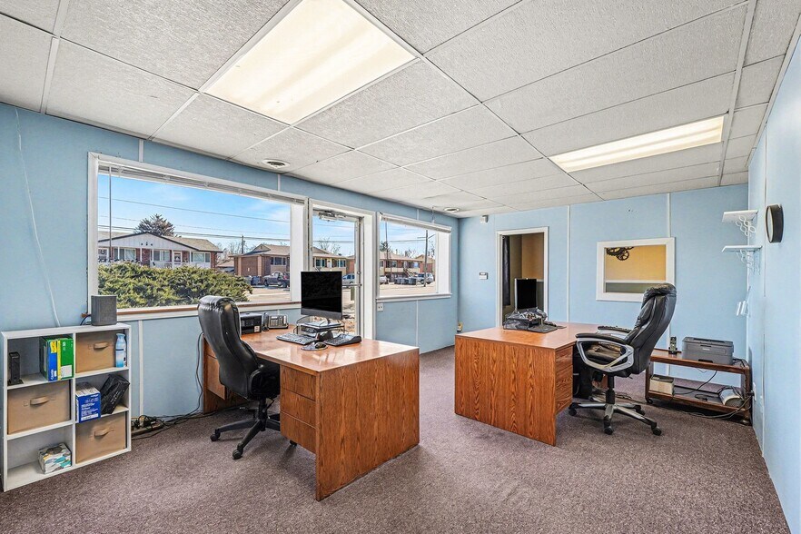 More Photos Of 827 Bowen St, Longmont Industrial For Sale