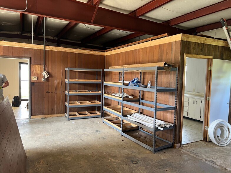 More Photos Of 1031 Woodlands Cir, Crossville Flex For Lease
