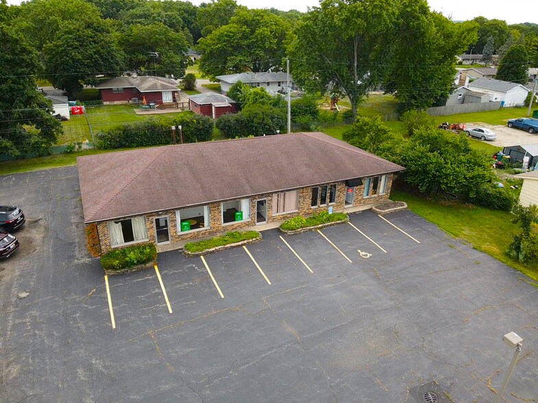 More Photos Of 4901 W Elm St, McHenry Office For Sale