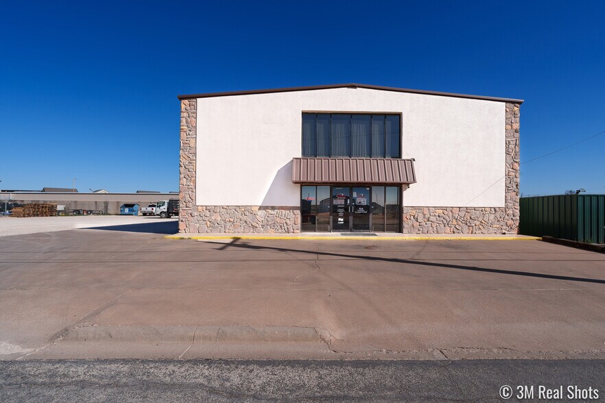 More Photos Of 914 Arroyo St, San Angelo Warehouse For Lease
