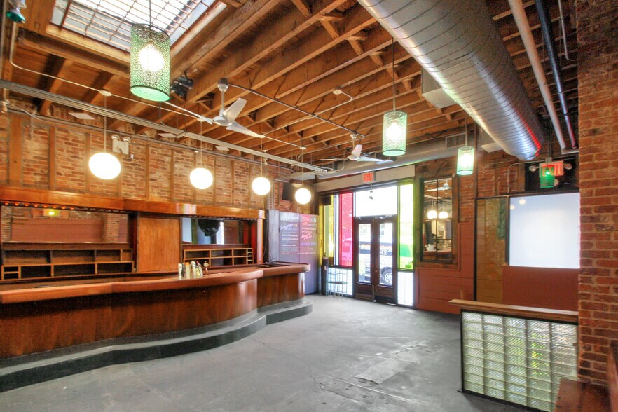 Primary Photo Of 236 Troutman St, Brooklyn Restaurant For Lease