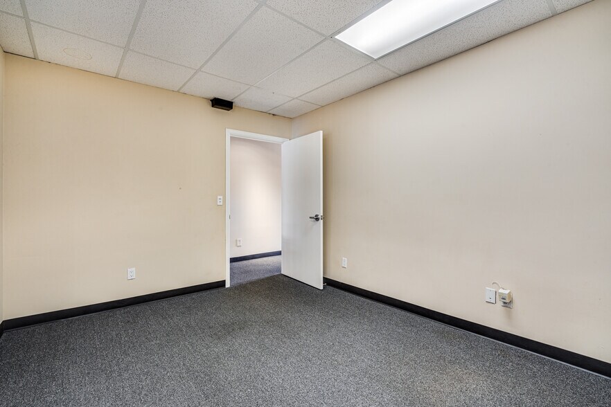 More Photos Of 1254 Broadway, Sonoma Office For Sale