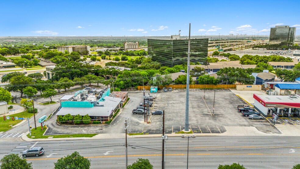 More Photos Of 7870 Callaghan Rd, San Antonio Restaurant For Sale