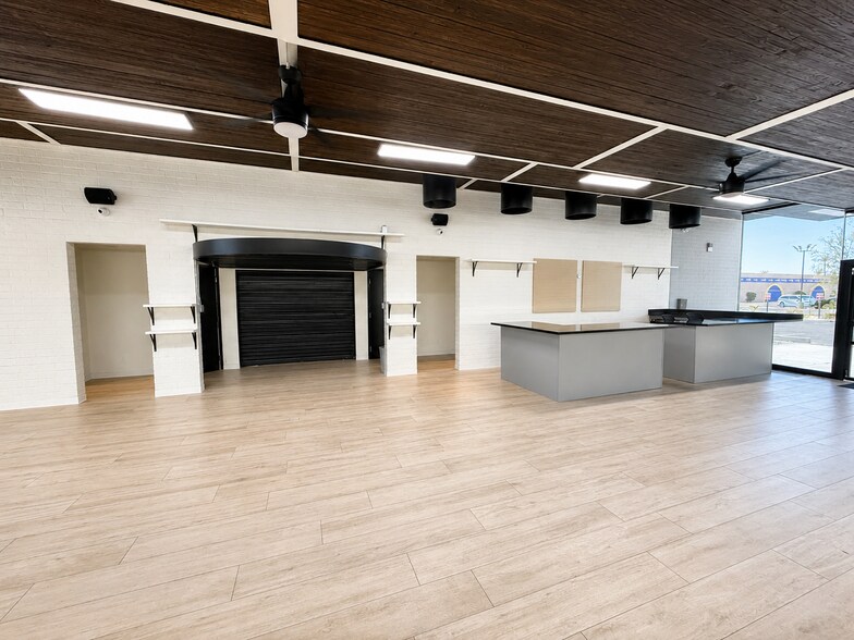 More Photos Of 55 E Southern Ave, Mesa Showroom For Lease