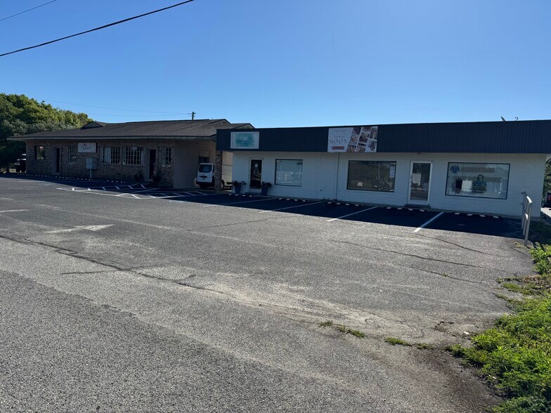 Primary Photo Of 114-116 Benning Dr, Destin Storefront For Sale
