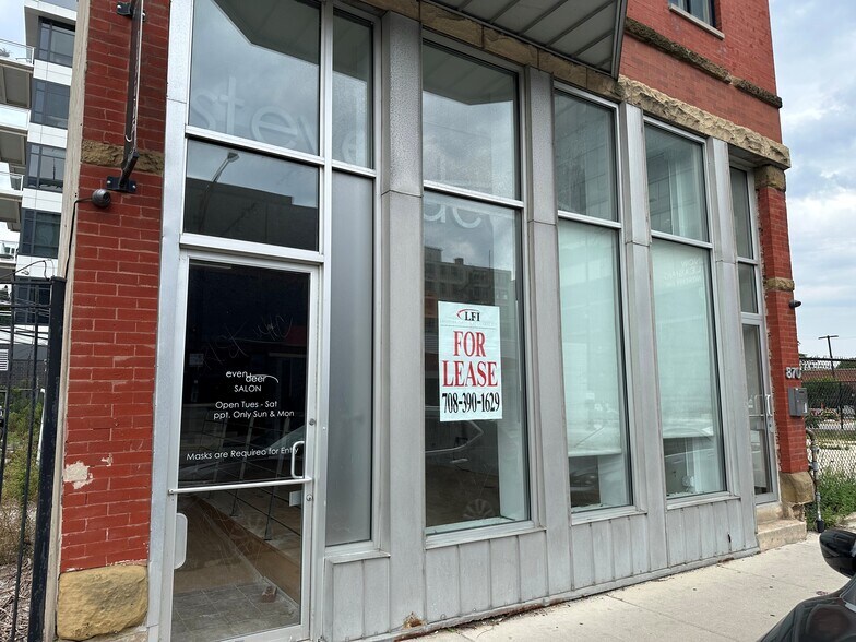 Primary Photo Of 870 N Orleans St, Chicago Storefront Retail Office For Lease