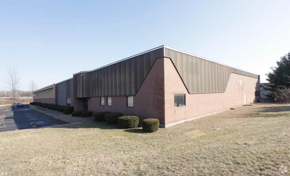 Primary Photo Of 1220 Kennedy Rd, Windsor Warehouse For Lease