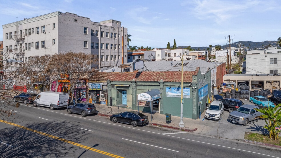 Primary Photo Of 4067-4075 1/2 Beverly Blvd, Los Angeles Storefront For Sale