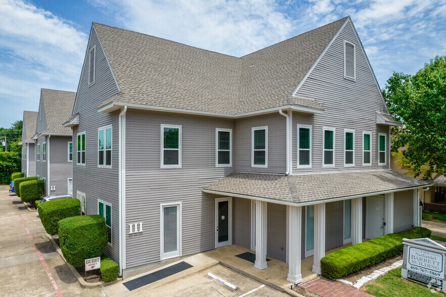 More Photos Of 903 E 18th St, Plano Office For Lease