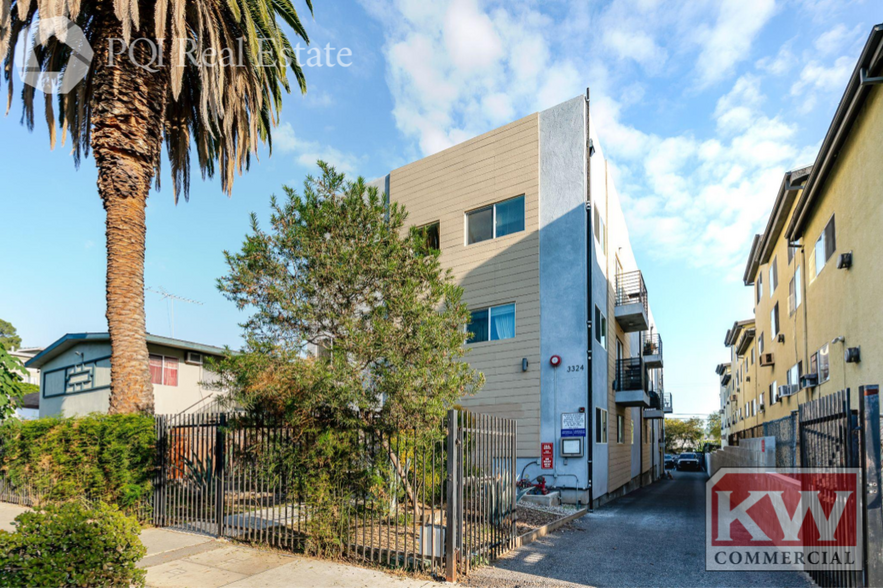 Primary Photo Of 3324 N Chapman St, Los Angeles Apartments For Sale