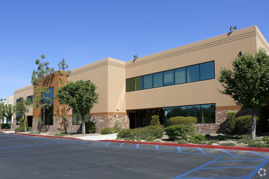 More Photos Of 41655 Date St, Murrieta Warehouse For Lease