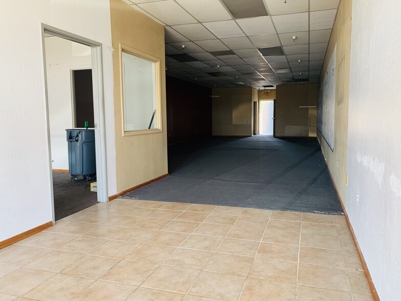 More Photos Of 4300-4410 W Union Hills Dr, Glendale Unknown For Lease