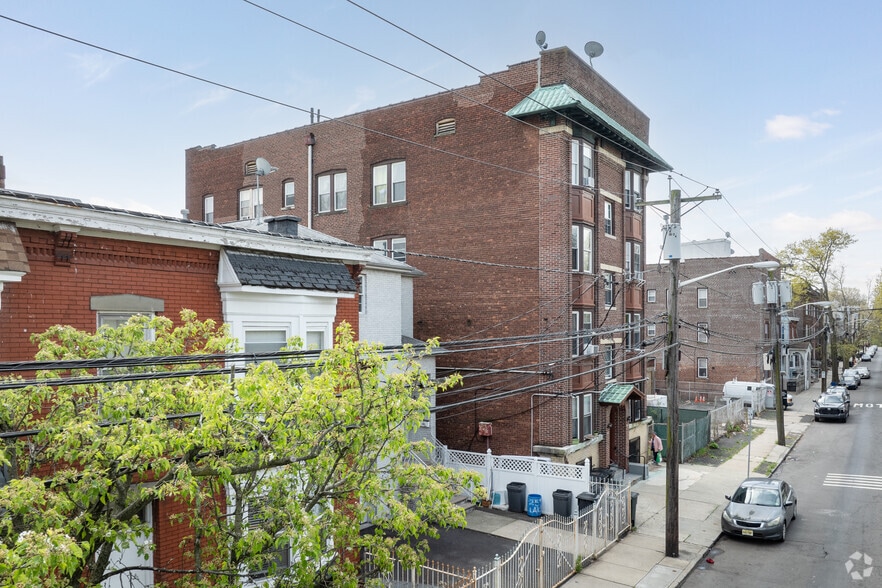 More Photos Of 255-257 Lake St, Newark Apartments For Sale