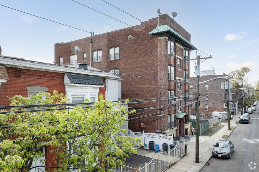 More Photos Of 255-257 Lake St, Newark Apartments For Sale