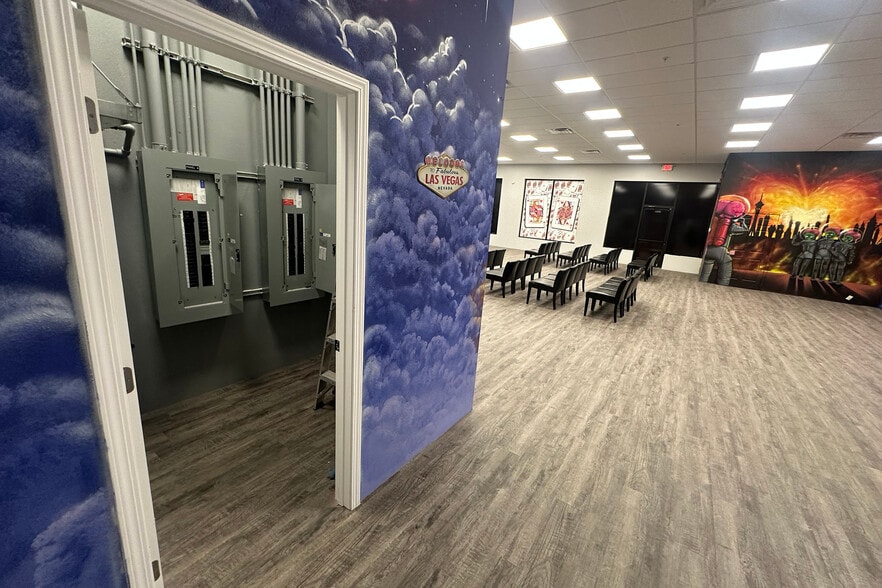 More Photos Of 5071 N Rainbow Blvd, Las Vegas Loft Creative Space For Lease