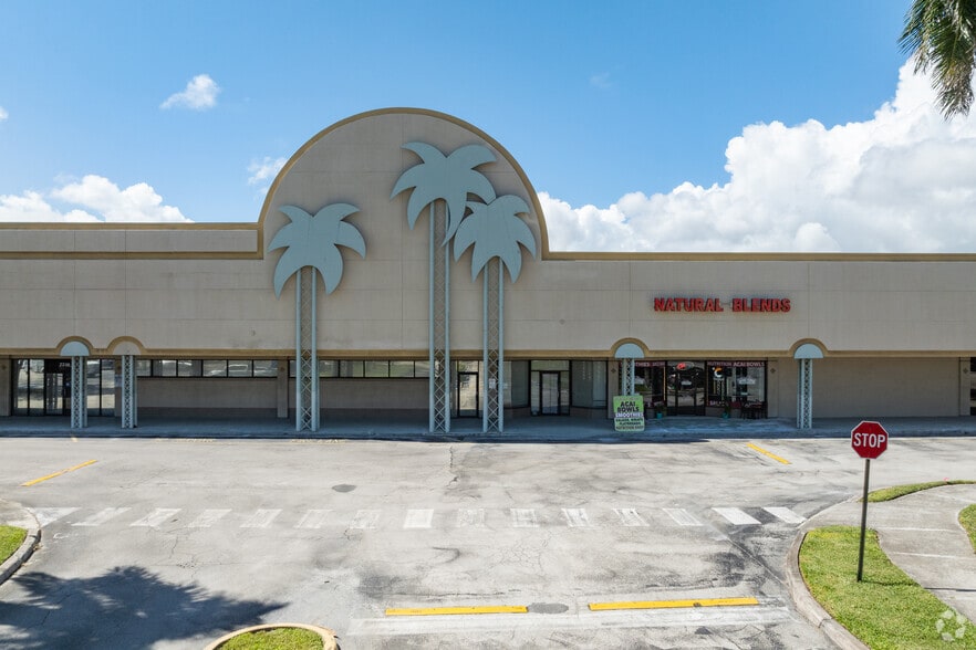 More Photos Of 7817-7821 S Dixie Hwy, West Palm Beach Unknown For Lease