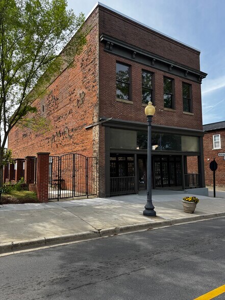More Photos Of 1100 Main St, Newberry Restaurant For Sale