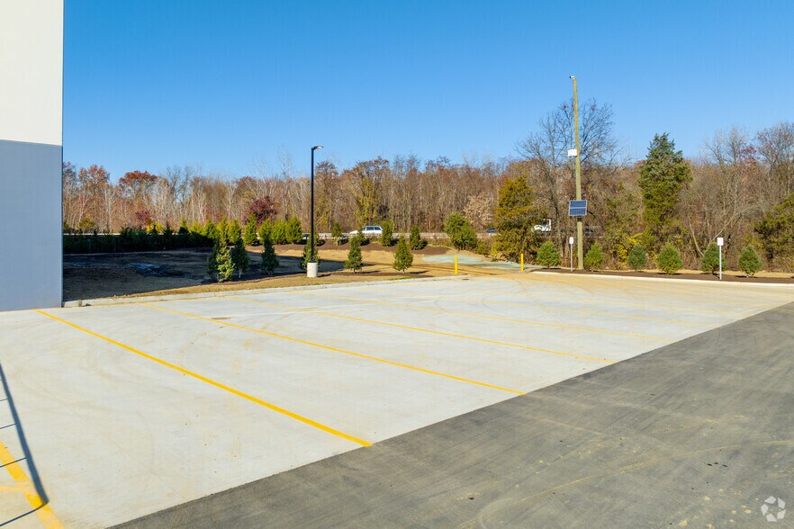 More Photos Of 40 Enterprise Ave, Lawrence Township Distribution For Lease