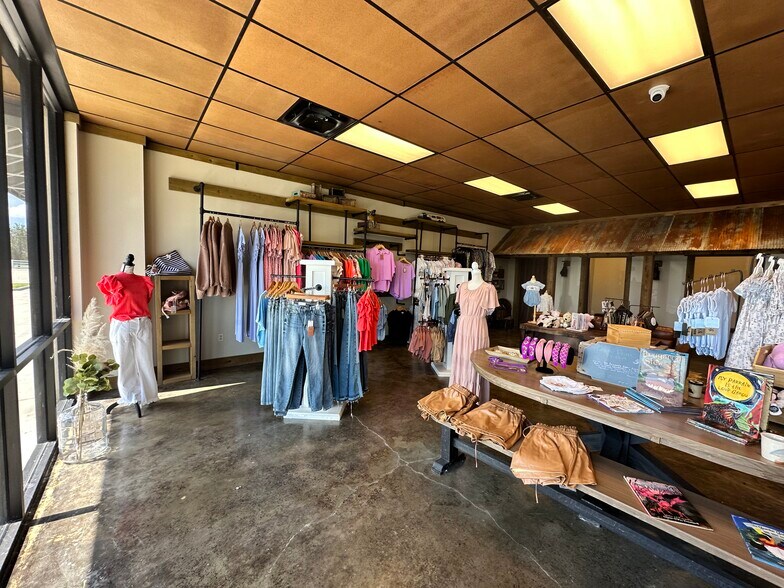 More Photos Of 36483 Old Perkins Rd, Prairieville Storefront Retail Office For Lease