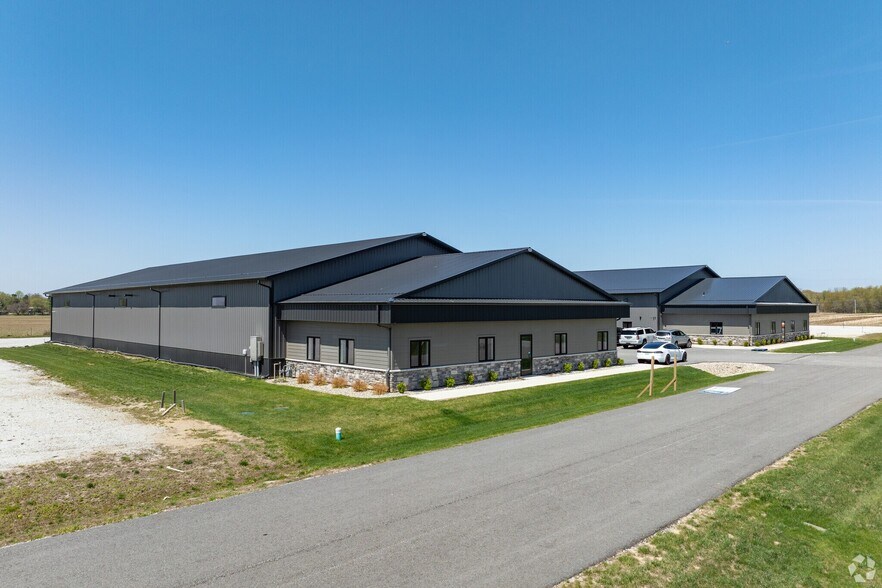 More Photos Of 280 Cr-325 E, Valparaiso Warehouse For Sale