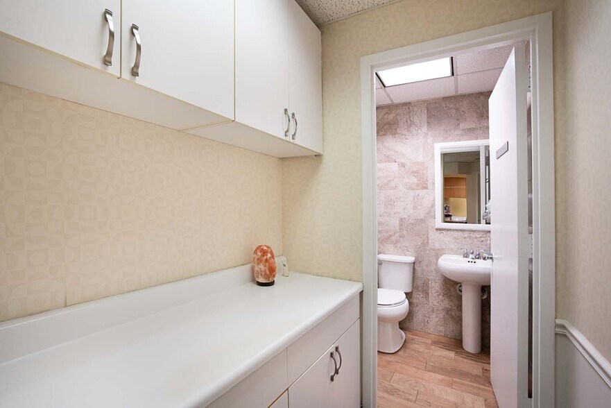 More Photos Of 184-188 E 70th St, New York Apartments For Sale