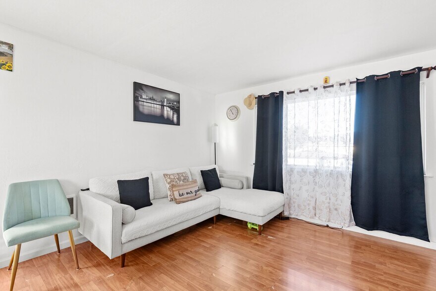 More Photos Of 470 Willow Ave, Half Moon Bay Apartments For Sale