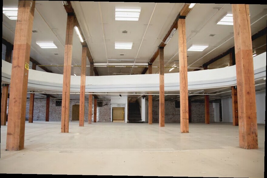 More Photos Of 2101-2129 Mission St, San Francisco Office For Lease