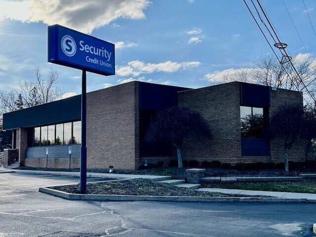 More Photos Of 1675 N Lapeer Rd, Lapeer Bank For Sale