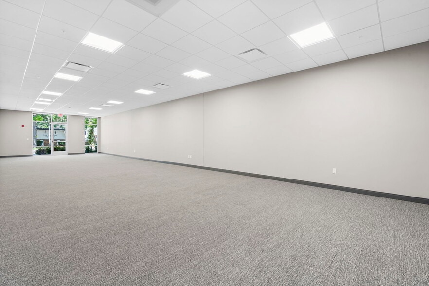 More Photos Of 1724 S Luster Ave, Springfield Office For Lease