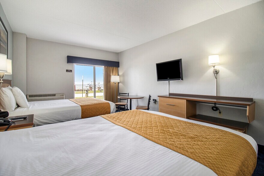 More Photos Of 1180 N Shore Dr, Mears Hospitality For Sale