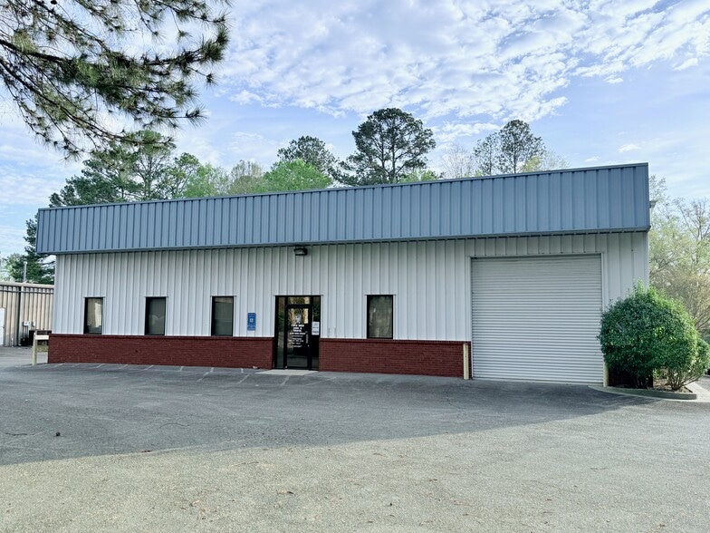 Primary Photo Of 100 Arnold Mill Way, Woodstock Light Distribution For Lease