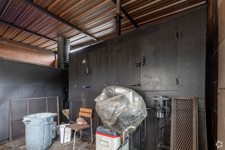 More Photos Of 18745 Redland Rd, San Antonio Restaurant For Lease