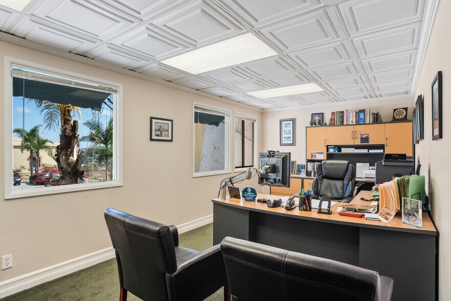 More Photos Of 2170 S El Camino Real, Oceanside Office For Sale
