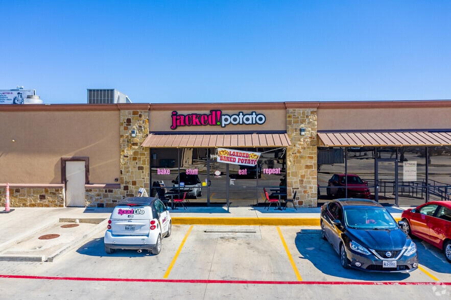 More Photos Of 8340 FM-78, Converse Storefront Retail Office For Lease