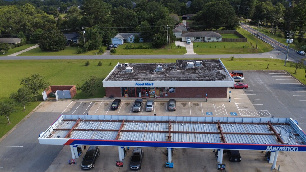More Photos Of 500 Wilson Dr, Centerville Service Station For Lease