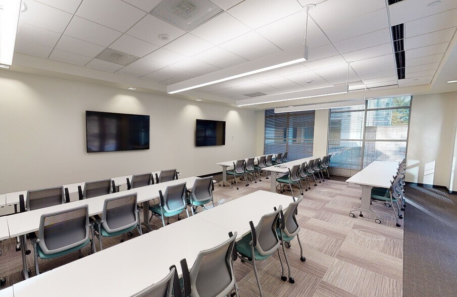 More Photos Of 1 Church St, Rockville Office For Lease