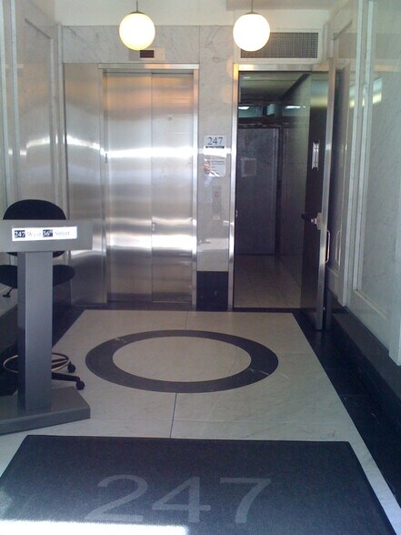 More Photos Of 247 W 36th St, New York Office For Lease