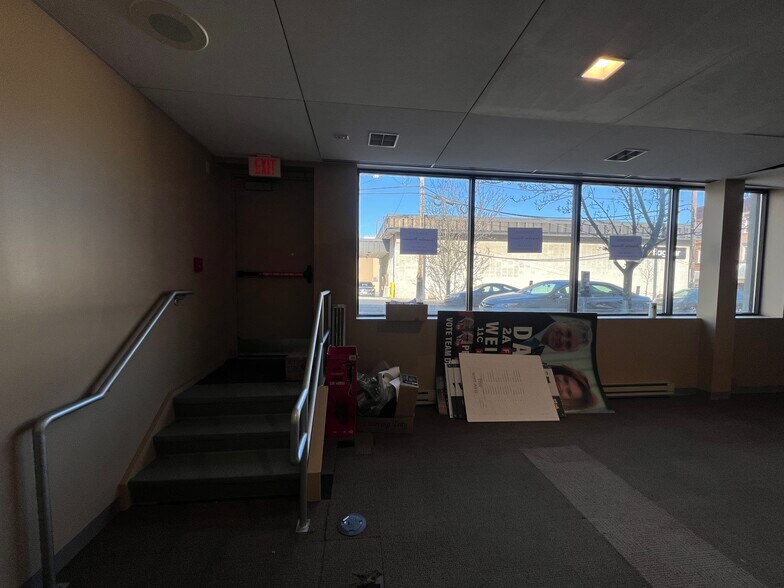 More Photos Of 435-437 Broadway, Bayonne Bank For Lease