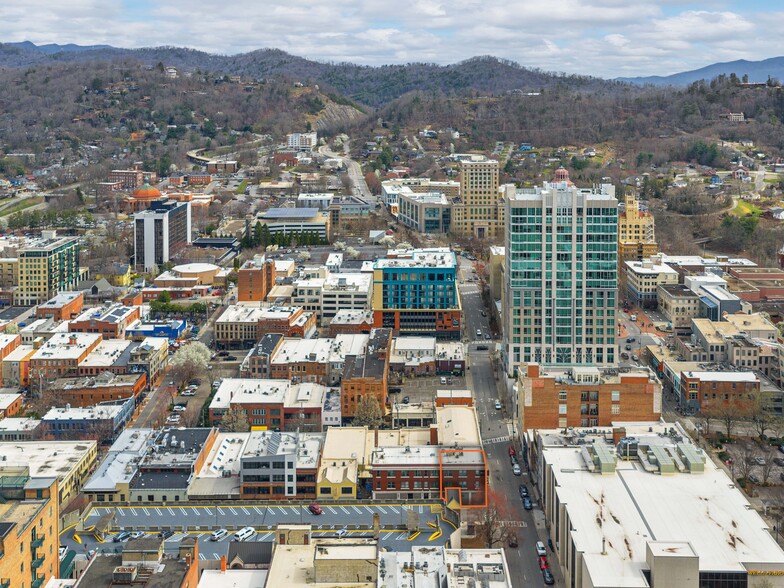 More Photos Of 48 College St, Asheville General Retail For Lease