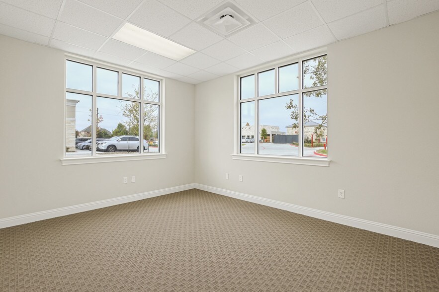 More Photos Of 3900 S Stonebridge Dr, McKinney Medical For Lease