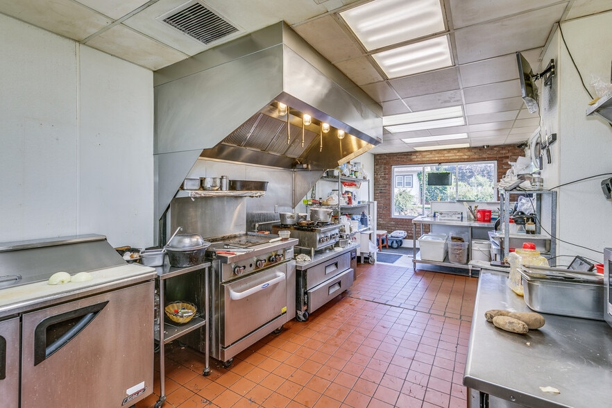 More Photos Of 1025 Southview Blvd, South Saint Paul Restaurant For Sale