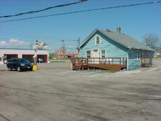 More Photos Of 403-409 W Rollins Rd, Round Lake Beach Carwash For Sale